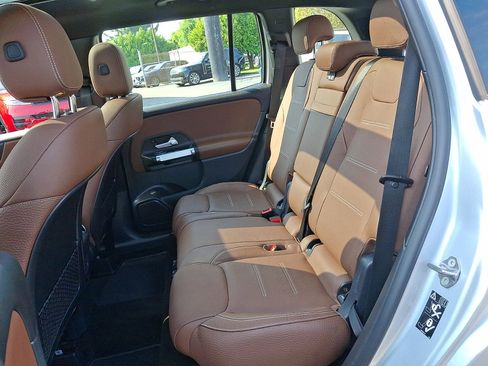 Used 2022 Mercedes-Benz GLB 35 AMG 4MATIC image 28