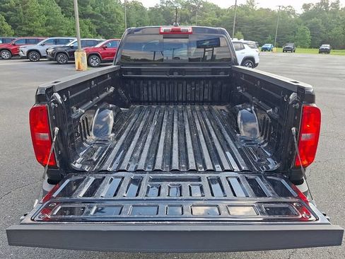 Used 2017 Chevrolet Colorado Z71 AWD/4WD image 26