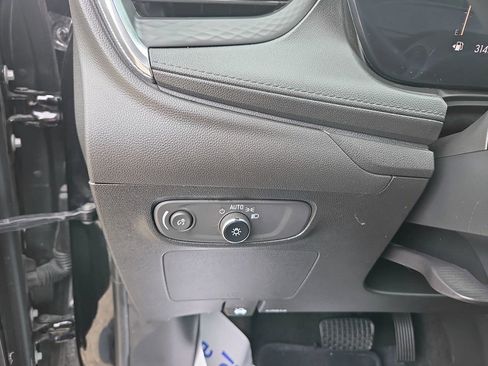 Used 2025 Buick Encore GX Preferred AWD/4WD image 21