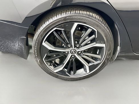 Used 2025 Nissan Altima 2.5 SR w/ SR Premium Package FWD image 33