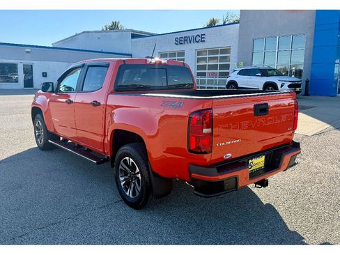 Used 2021 Chevrolet Colorado Z71 image 2