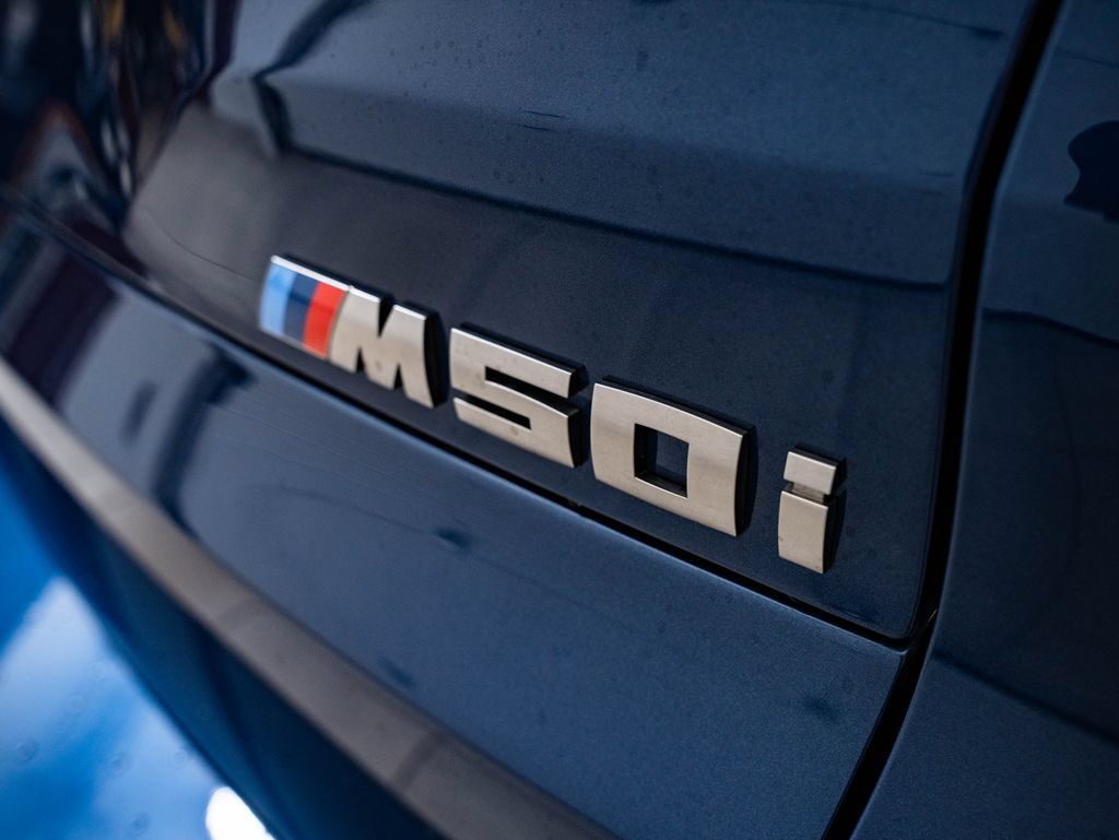 Used 2022 BMW X5 M50i AWD/4WD image 20