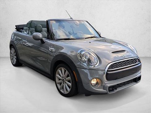 Used 2019 MINI Cooper S w/ Signature Upholstery Package image 3