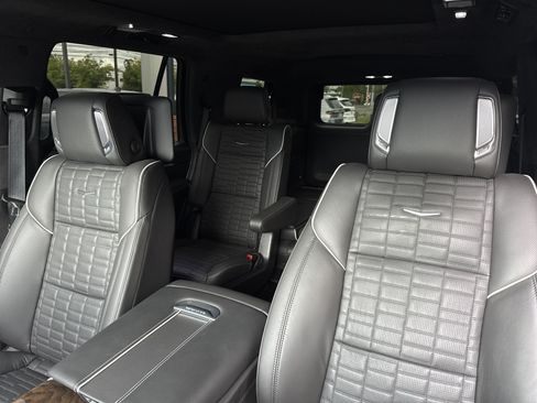 Used 2025 Cadillac Escalade Sport Platinum w/ LPO, ONYX Package AWD/4WD image 56