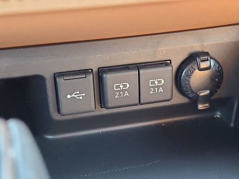 Used 2021 Toyota Highlander Platinum image 31