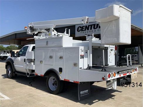 Used 2016 Ford F550 2WD Regular Cab Super Duty image 9