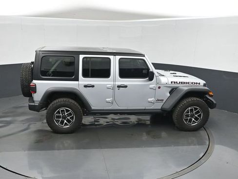 Used 2024 Jeep Wrangler Unlimited Rubicon w/ Technology Group AWD/4WD image 33
