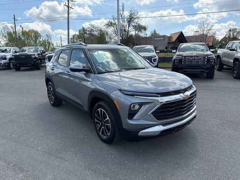 Used 2025 Chevrolet TrailBlazer LT image 7