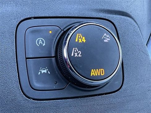 Used 2023 Chevrolet Traverse RS image 22