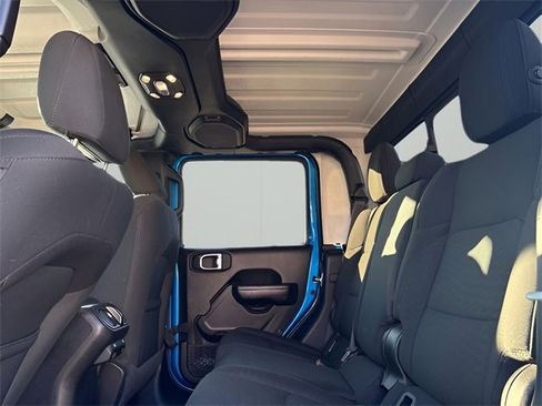 Used 2020 Jeep Gladiator Sport w/ Quick Order Package 24S image 11