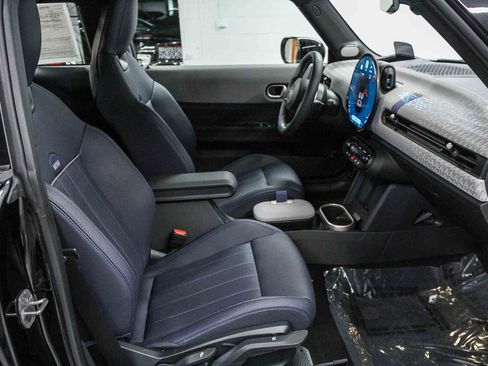 Used 2025 MINI Cooper S image 18