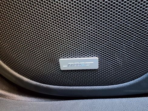 Used 2023 GMC Acadia SLT w/ LPO, Floor Liner Package FWD image 25