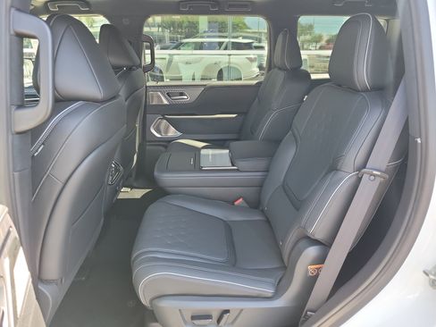 New 2026 INFINITI QX80 Autograph AWD/4WD image 16