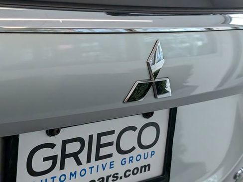 Used 2019 Mitsubishi Outlander SE image 11