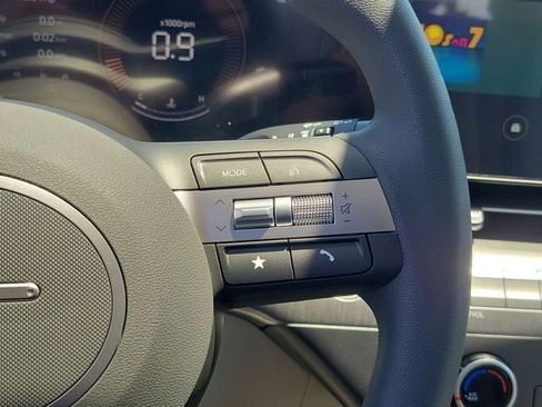 New 2026 Hyundai Kona SE FWD image 8