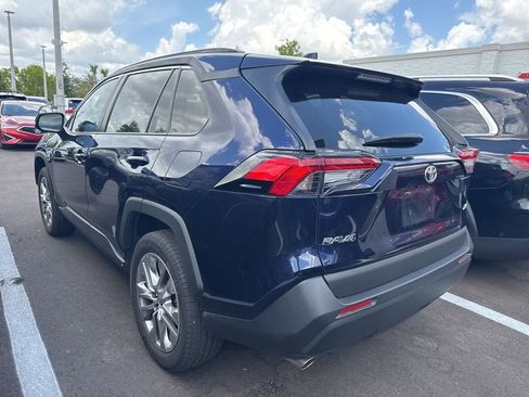 Used 2023 Toyota RAV4 XLE Premium image 6