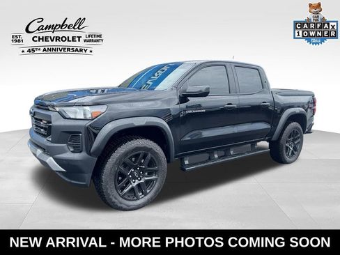 Used 2025 Chevrolet Colorado Trail Boss AWD/4WD image 1