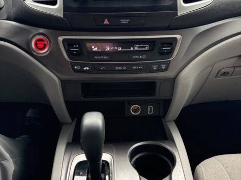 Used 2020 Honda Pilot LX image 9