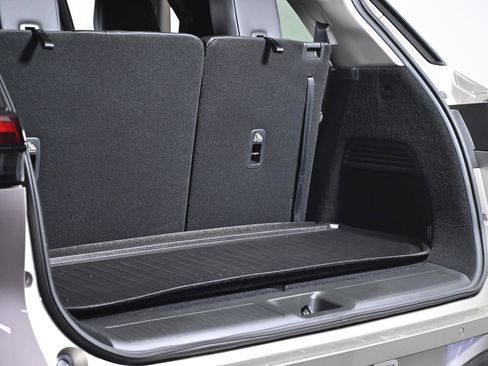 New 2026 INFINITI QX60 Luxe w/ Family Package image 29