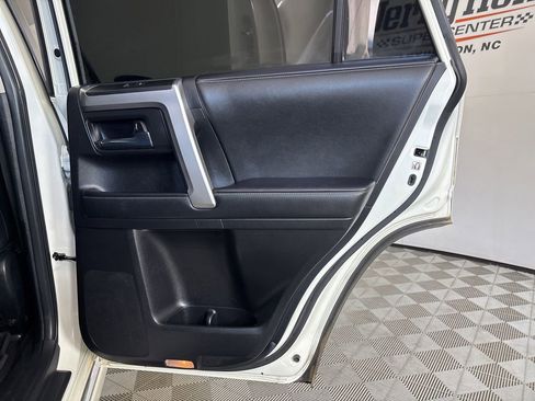 Used 2021 Toyota 4Runner Limited AWD/4WD image 26