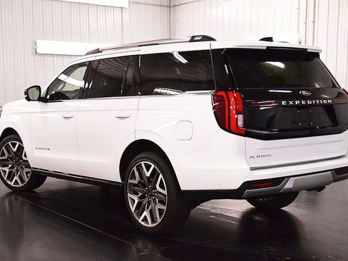 Used 2025 Ford Expedition Platinum w/ Platinum Ultimate Package AWD/4WD image 5