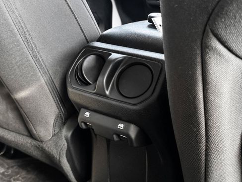Used 2023 Jeep Wrangler Unlimited Sport AWD/4WD image 25