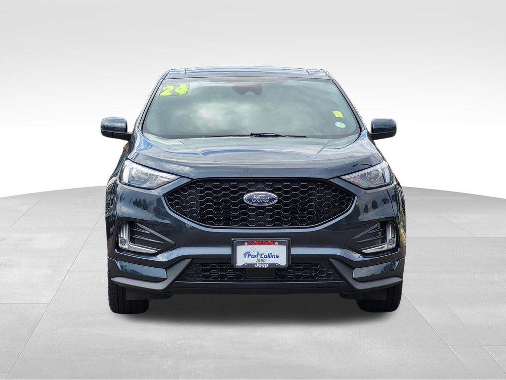 Used 2024 Ford Edge ST-Line w/ Class II Trailer Tow Package AWD/4WD image 4