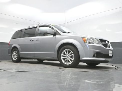 Used 2018 Dodge Grand Caravan SXT FWD image 33