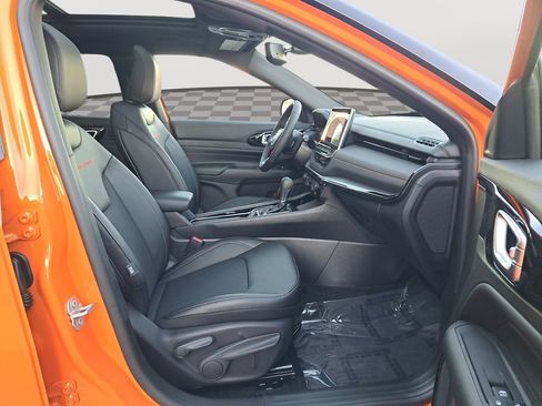 New 2026 Jeep Compass Trailhawk w/ Sun, Sound & Navigation Group image 18