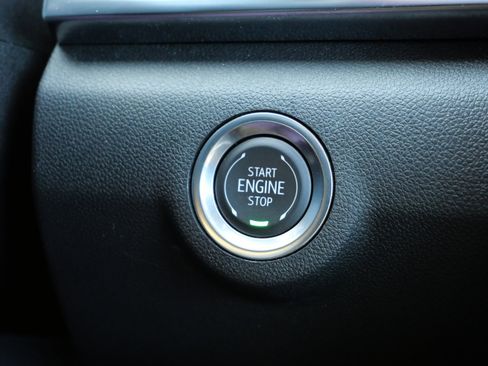 Used 2025 GMC Terrain Elevation image 25