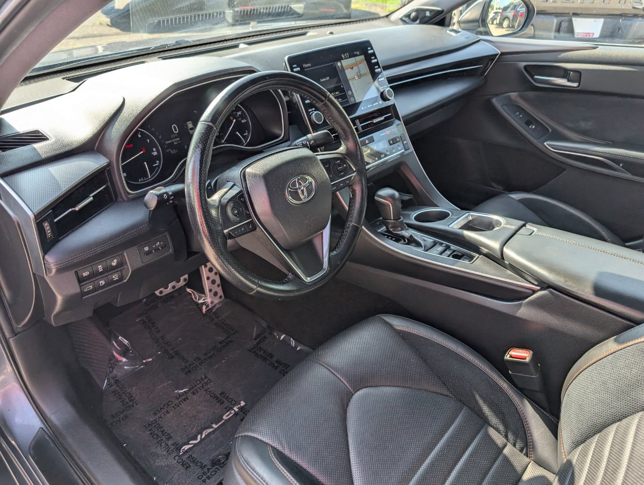 Used 2019 Toyota Avalon Touring FWD image 12
