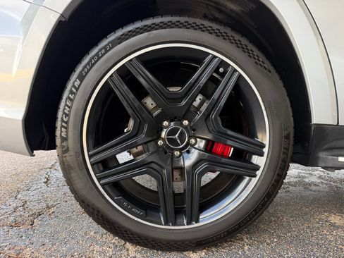 Used 2016 Mercedes-Benz GL 63 AMG 4MATIC image 25