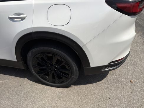 New 2026 MAZDA CX-90 Plug-In Hybrid w/Premium Sport AWD/4WD image 25