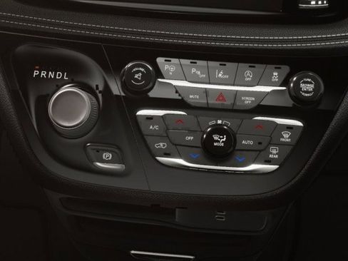 New 2026 Chrysler Pacifica Select image 23