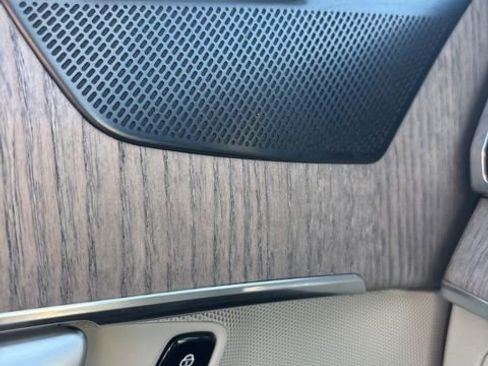 Used 2024 Volvo XC90 T8 Plus w/ Protection Package Premier image 17