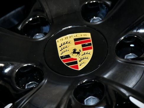 Used 2023 Porsche Cayenne Turbo S image 99