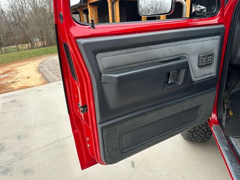 Used 1993 Dodge D/W Truck 250 image 15