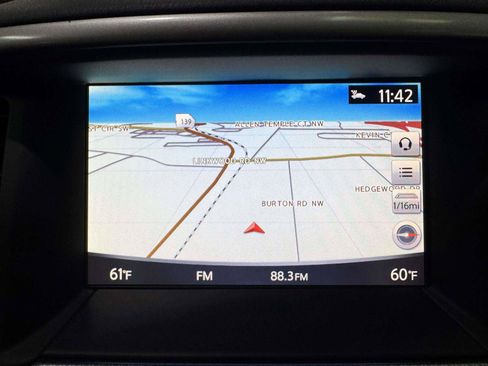 Used 2019 Nissan Pathfinder SL FWD image 30