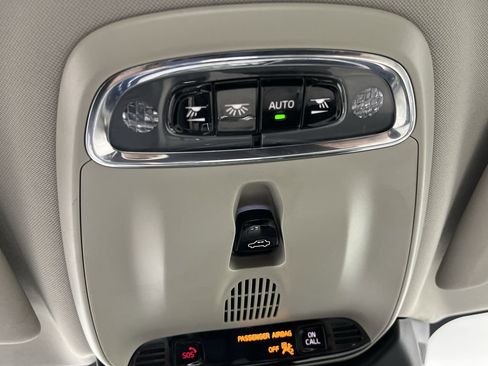 Used 2019 Volvo S60 T6 Momentum w/ Premium Package image 26