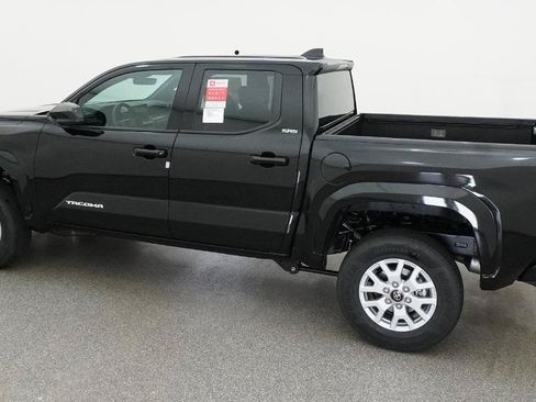 Used 2026 Toyota Tacoma SR5 AWD/4WD image 41