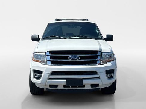 Used 2015 Ford Expedition XLT AWD/4WD image 9