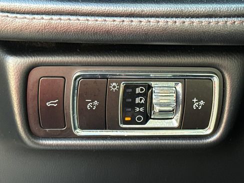 Used 2023 Lincoln Aviator AWD w/ Premium Package image 23