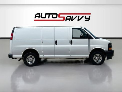 Used 2023 GMC Savana 2500 w/ Driver Convenience Package RWD image 8