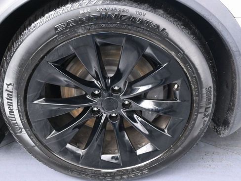 Used 2020 Tesla Model X Long Range image 42