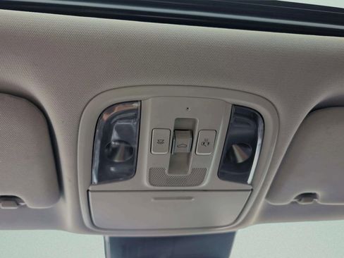 Used 2018 Kia Stinger Premium image 30