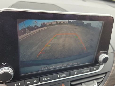 Used 2024 Nissan Altima 2.5 SV FWD image 21
