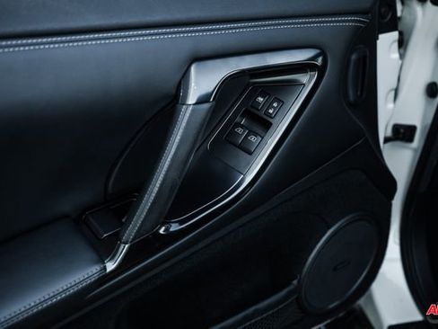 Used 2014 Nissan GT-R Premium image 77
