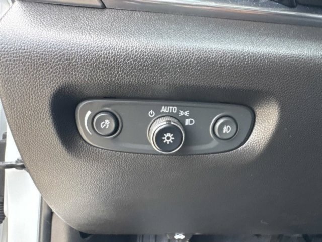Used 2021 Chevrolet Traverse RS FWD image 26