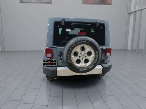 Used 2014 Jeep Wrangler Unlimited Sahara w/ Dual Top Group AWD/4WD image 7
