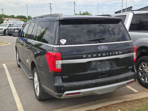 Used 2023 Ford Expedition Max XLT AWD/4WD image 2
